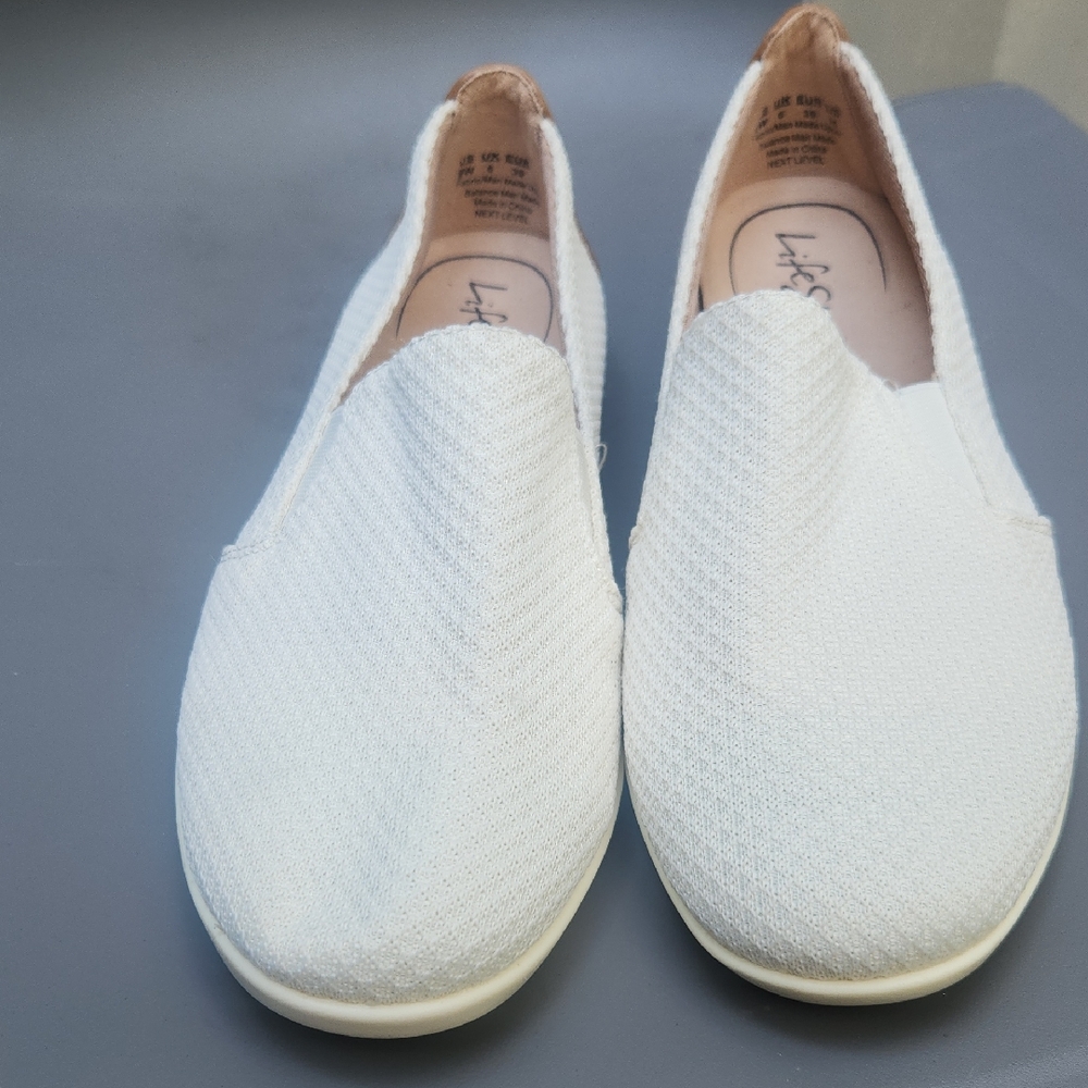 Life Stride Soft Style Cream Wooven Active Arch Soft System Slip-On Flats Shoes